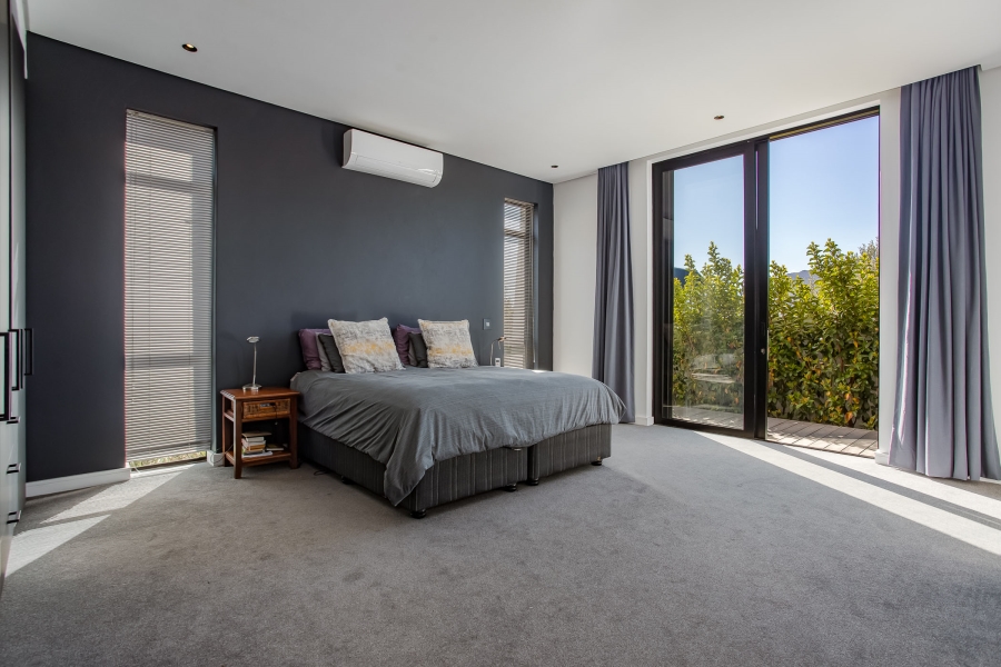 5 Bedroom Property for Sale in Val De Vie Estate Western Cape